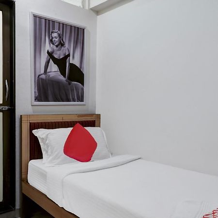 Oyo Flagship 572 Santacruz West Hotel Mumbai Exterior photo