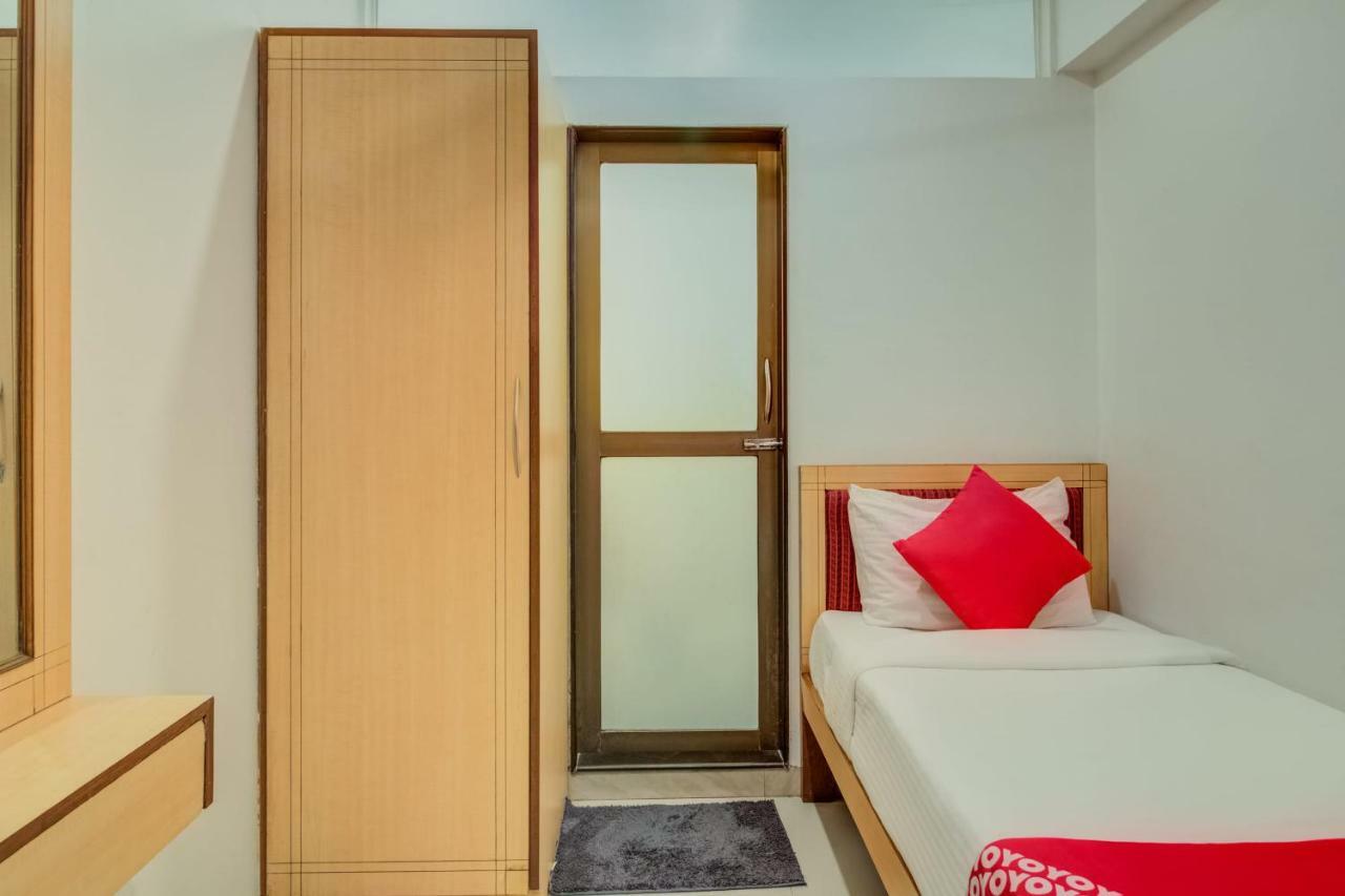 Oyo Flagship 572 Santacruz West Hotel Mumbai Exterior photo